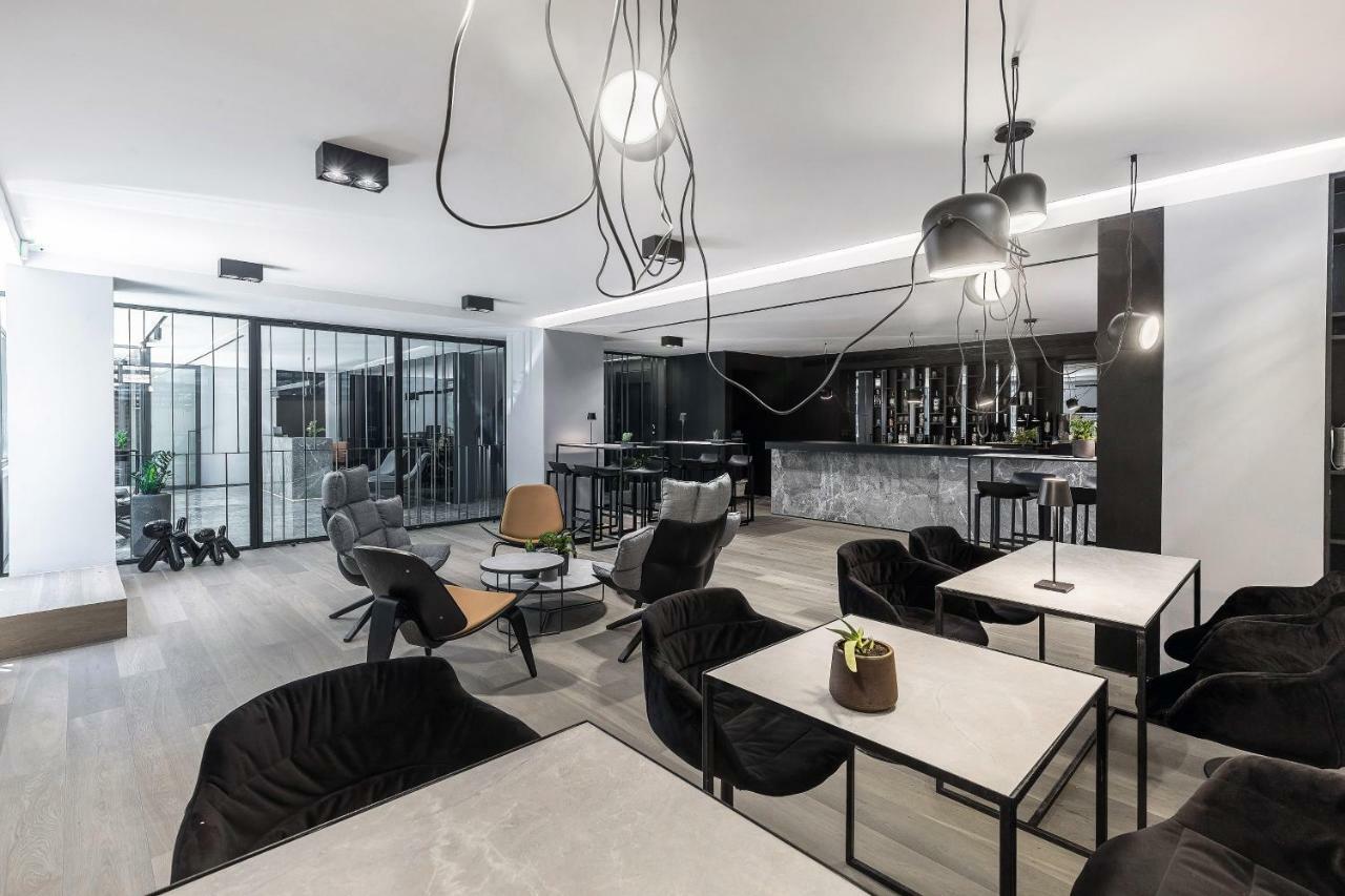 אתונה The Duke Boutique Suites מראה חיצוני תמונה