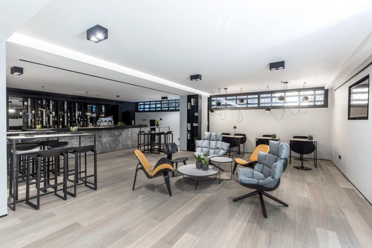 אתונה The Duke Boutique Suites מראה חיצוני תמונה
